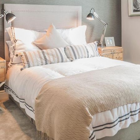 Central Modern Townhouse In Saundersfoot Villa Bagian luar foto