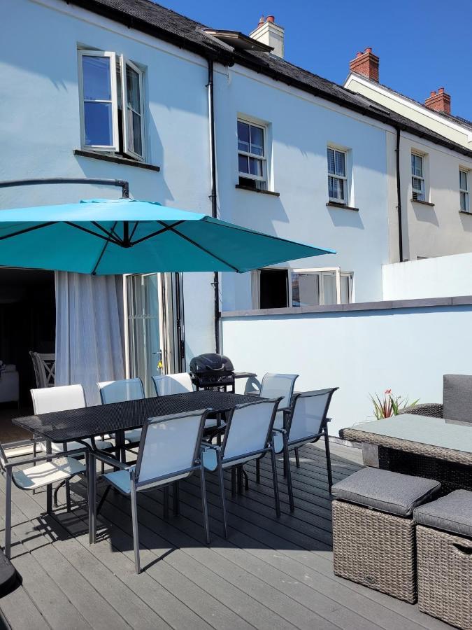Central Modern Townhouse In Saundersfoot Villa Bagian luar foto