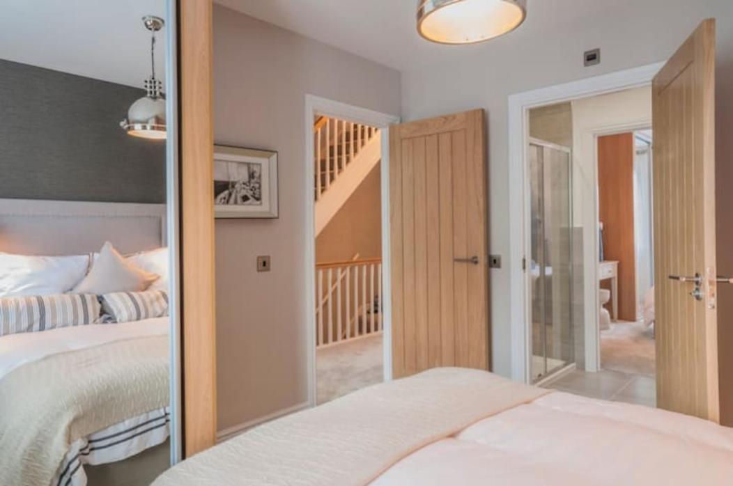 Central Modern Townhouse In Saundersfoot Villa Bagian luar foto